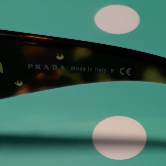 Prada sunglasses - Picture 4 of 5